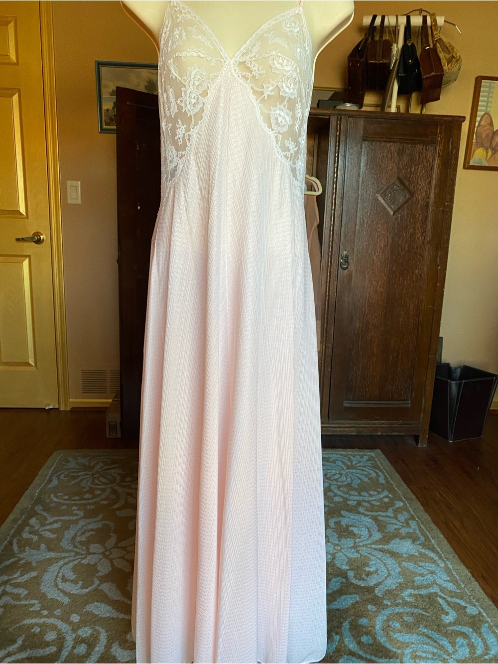 Vintage Miss Elaine nightgown & robe.